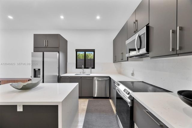 95 NW 52nd St, Miami, FL 33127