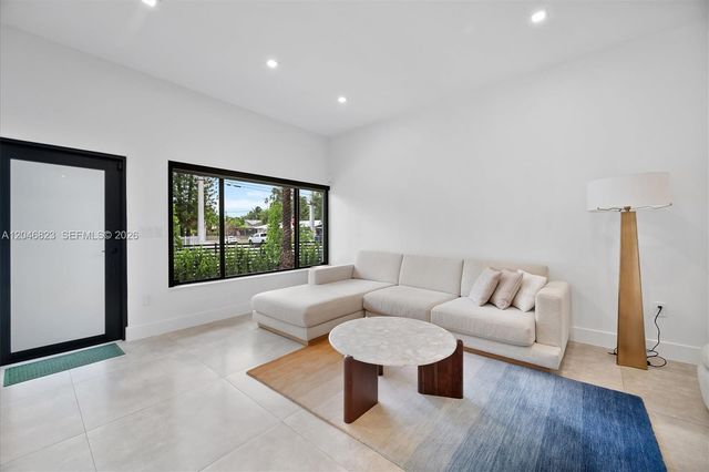 95 NW 52nd St, Miami, FL 33127