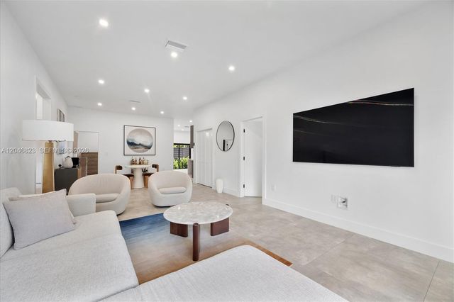 95 NW 52nd St, Miami, FL 33127