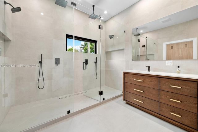 95 NW 52nd St, Miami, FL 33127