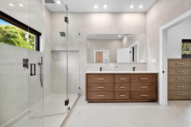 95 NW 52nd St, Miami, FL 33127