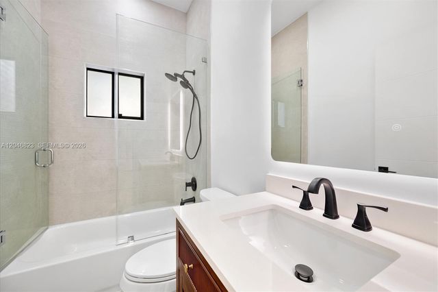 95 NW 52nd St, Miami, FL 33127