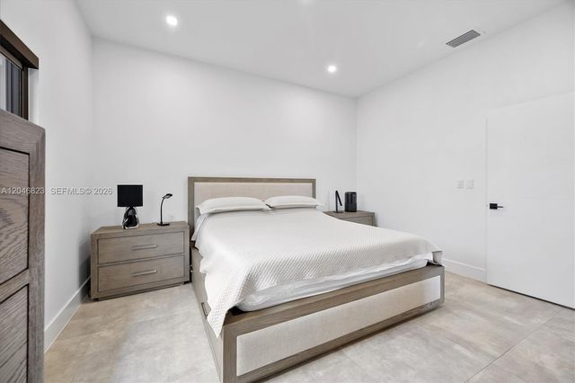 95 NW 52nd St, Miami, FL 33127