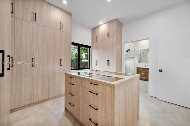 95 NW 52nd St, Miami, FL 33127