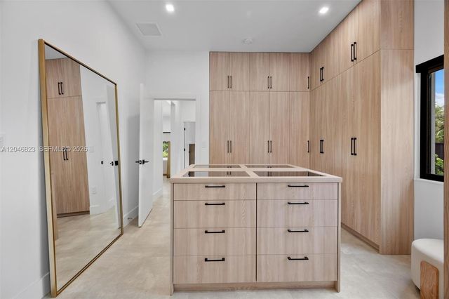 95 NW 52nd St, Miami, FL 33127