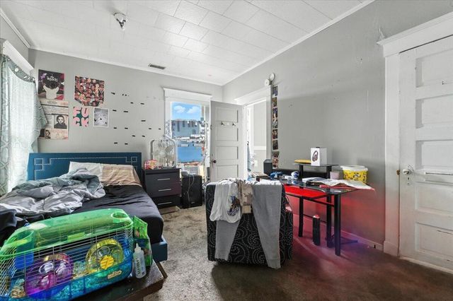 902 5TH Avenue, Council Bluffs, IA 51501