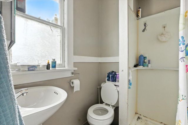 902 5TH Avenue, Council Bluffs, IA 51501