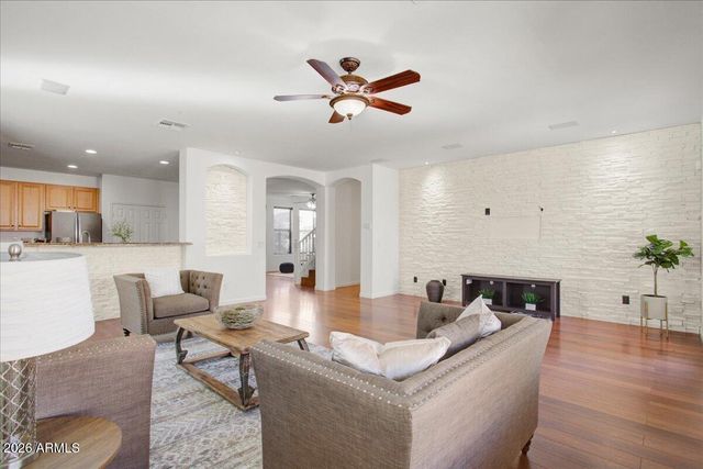 3260 E MEAD Drive, Gilbert, AZ 85298