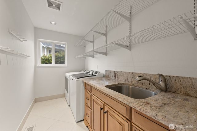 1932 S 370th Court, Federal Way, WA 98003