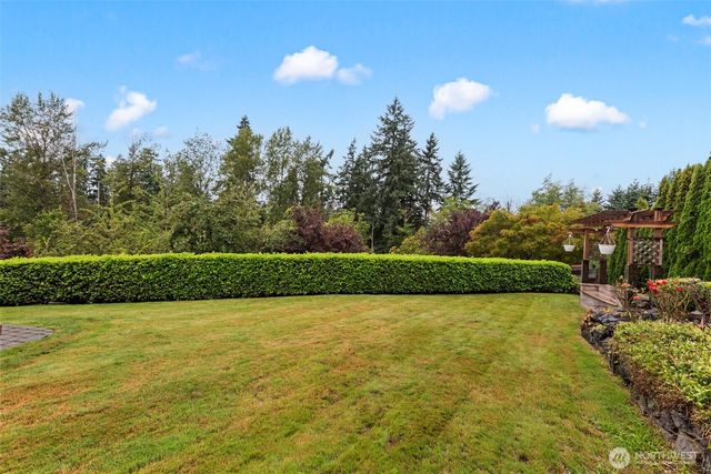 1932 S 370th Court, Federal Way, WA 98003