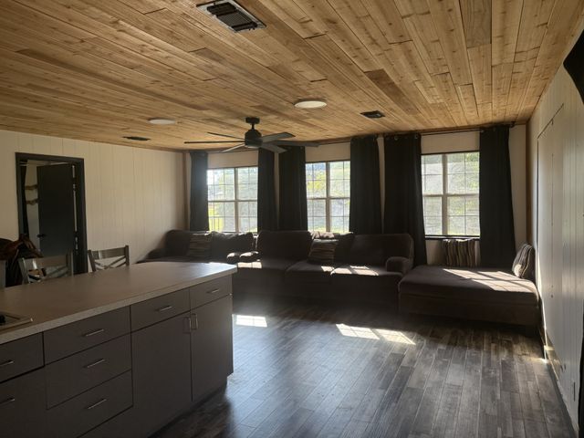 7077 Cherokee Trail, Weatherford, TX 76087