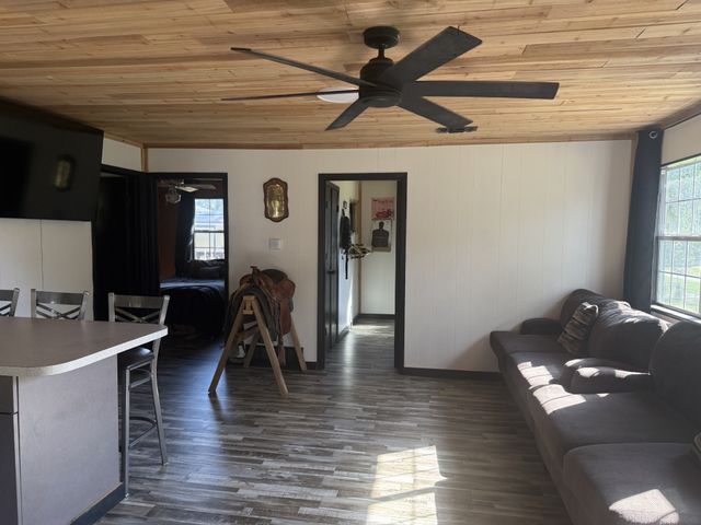 7077 Cherokee Trail, Weatherford, TX 76087