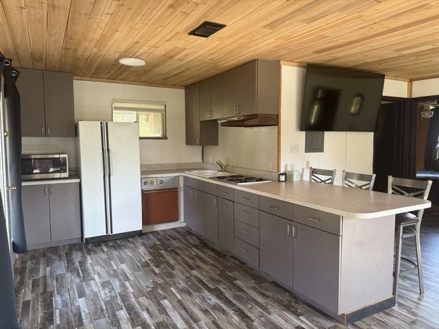 7077 Cherokee Trail, Weatherford, TX 76087