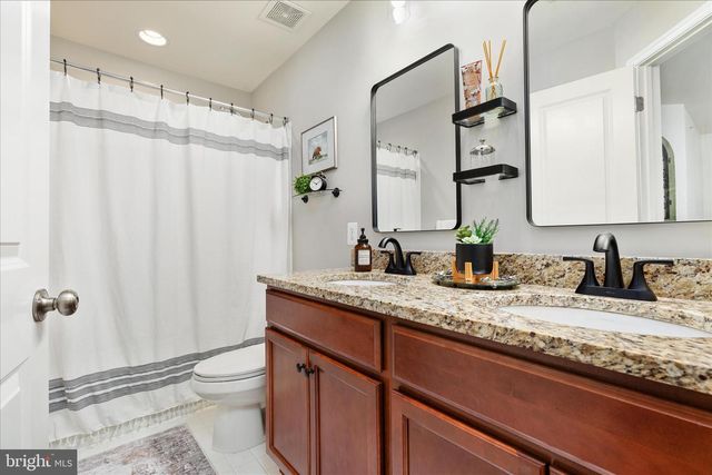 14354 NORTHBROOK LN, Gainesville, VA 20155