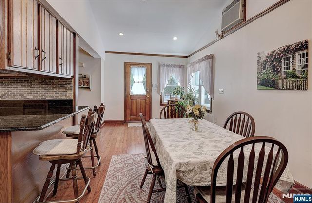 5 Birdseye Glen, Verona, NJ 07044