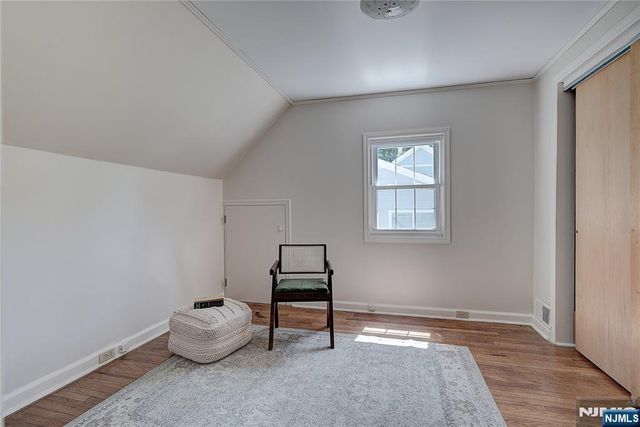 5 Birdseye Glen, Verona, NJ 07044