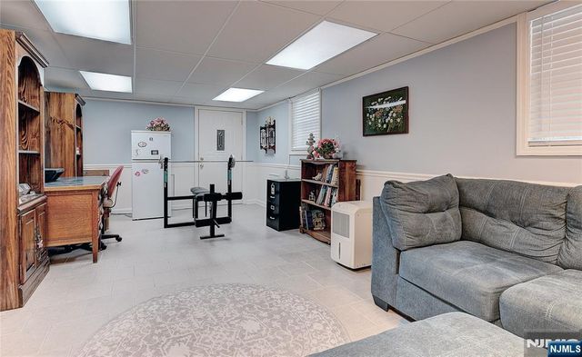 5 Birdseye Glen, Verona, NJ 07044