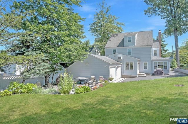 5 Birdseye Glen, Verona, NJ 07044