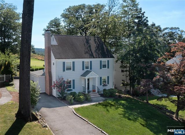 5 Birdseye Glen, Verona, NJ 07044