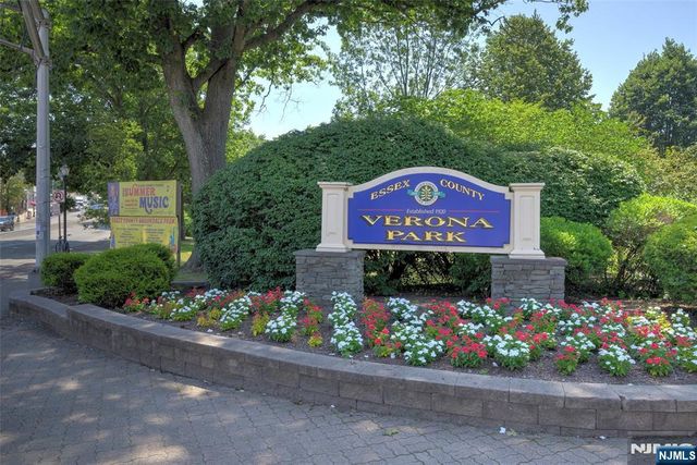 5 Birdseye Glen, Verona, NJ 07044