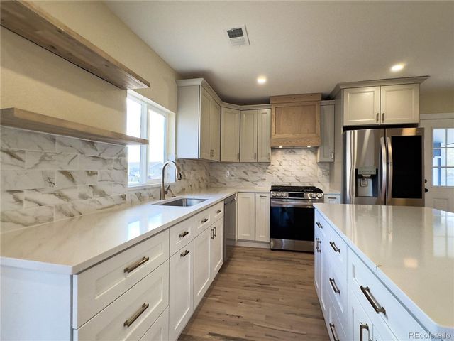 8071 Jasmine Street, Dupont, CO 80024