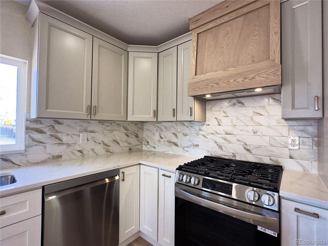 8071 Jasmine Street, Dupont, CO 80024