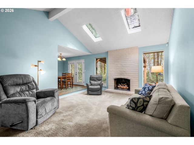 7150 Sw HYLAND WAY Ct, Beaverton, OR 97008