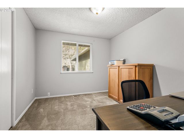 7150 Sw HYLAND WAY Ct, Beaverton, OR 97008