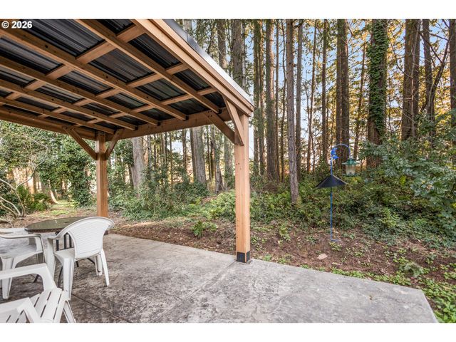 7150 Sw HYLAND WAY Ct, Beaverton, OR 97008