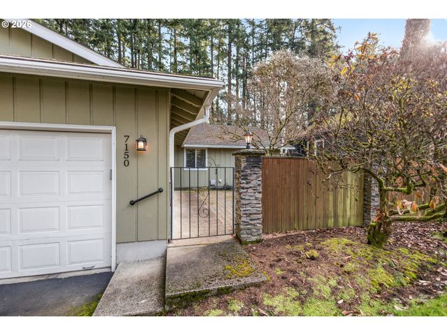 7150 Sw HYLAND WAY Ct, Beaverton, OR 97008