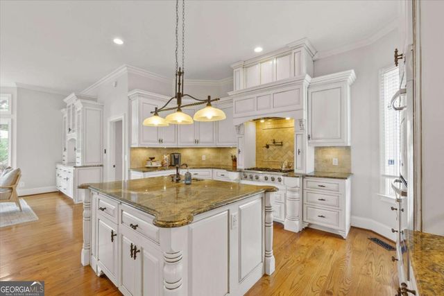 2265 Sidney Drive, Gainesville, GA 30506