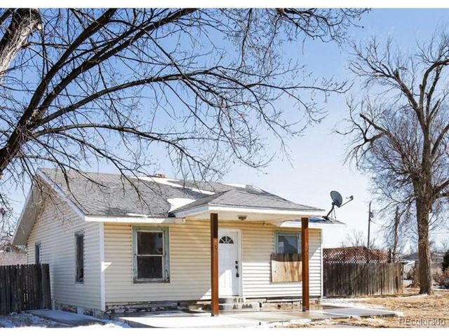 492 3rd Ave, Deer Trail, CO 80105