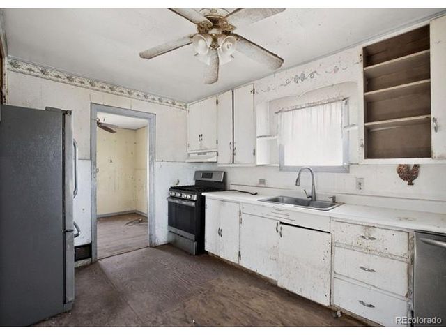 492 3rd Ave, Deer Trail, CO 80105
