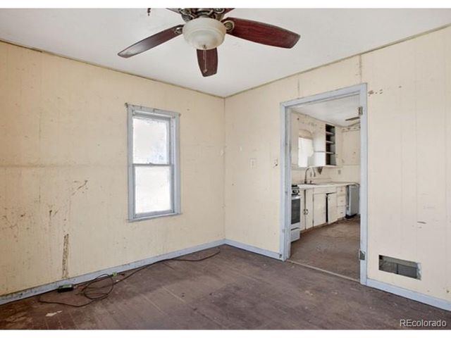 492 3rd Ave, Deer Trail, CO 80105