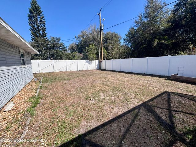 563 Karney Avenue NE, Palm Bay, FL 32907