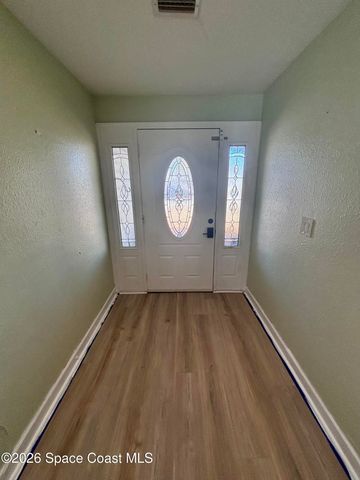 563 Karney Avenue NE, Palm Bay, FL 32907