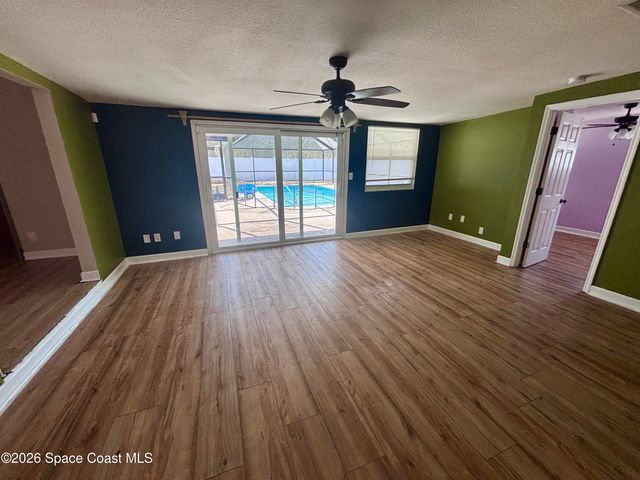 563 Karney Avenue NE, Palm Bay, FL 32907