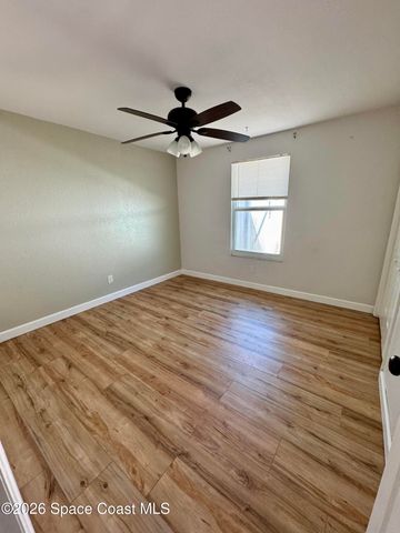 563 Karney Avenue NE, Palm Bay, FL 32907