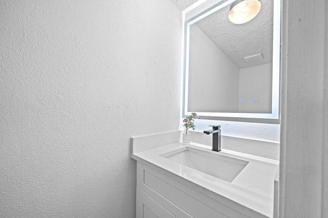 8726 Wilcrest Drive 8726, Houston, TX 77099