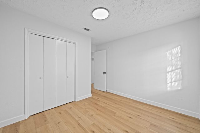 8726 Wilcrest Drive 8726, Houston, TX 77099