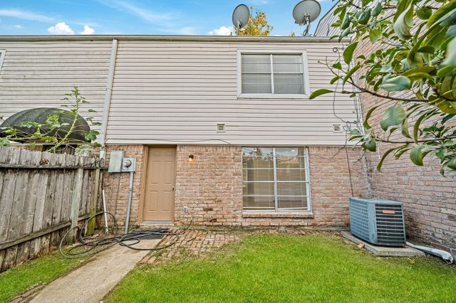 8726 Wilcrest Drive 8726, Houston, TX 77099