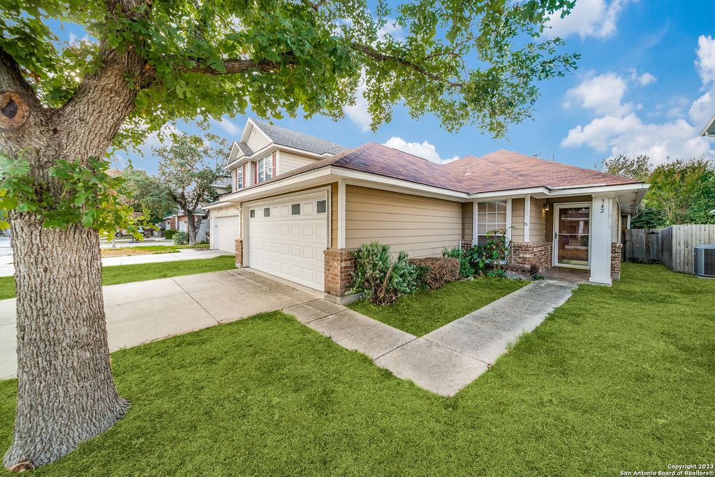 742 Sycamore Moon, San Antonio, TX 78216