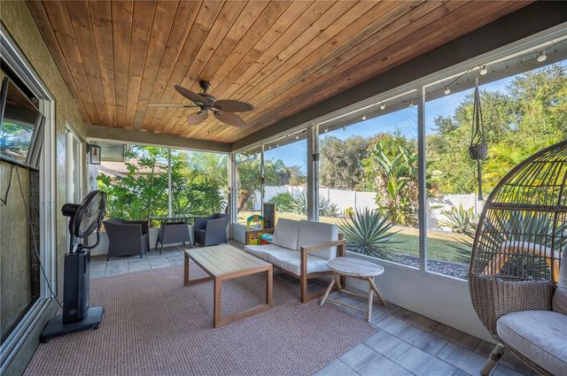 8741 MOUNT ROYAL LANE, Lakeland, FL 33809