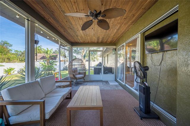 8741 MOUNT ROYAL LANE, Lakeland, FL 33809