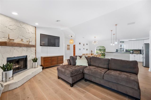 8741 MOUNT ROYAL LANE, Lakeland, FL 33809