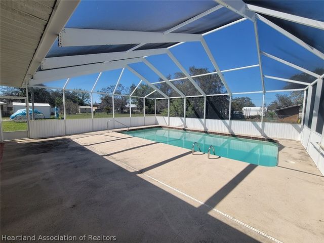 415 E Elm Street, Avon Park, FL 33825