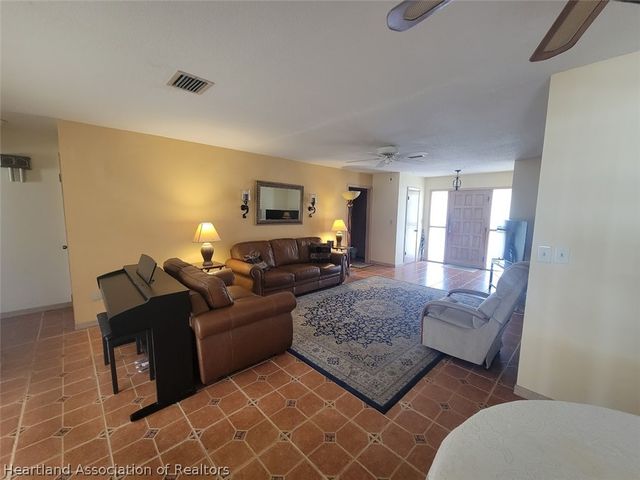 415 E Elm Street, Avon Park, FL 33825