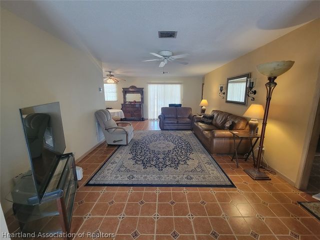 415 E Elm Street, Avon Park, FL 33825