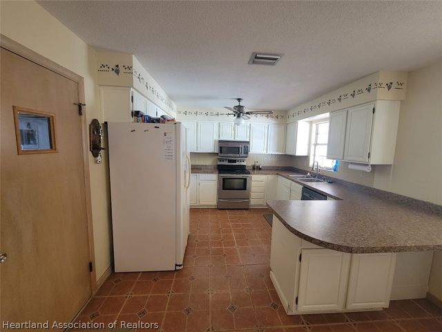 415 E Elm Street, Avon Park, FL 33825