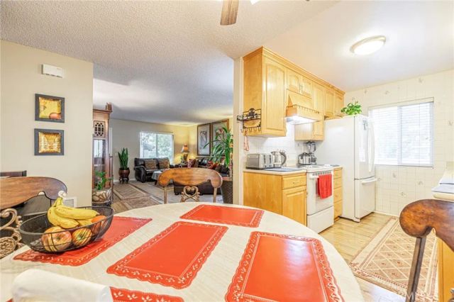 26337 Oak Highland Drive A, Newhall, CA 91321